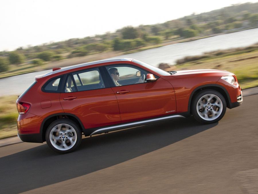  BMW X1 xDrive20i xLine (E84) 2012 года  (ZA) (фото 10 из 17)